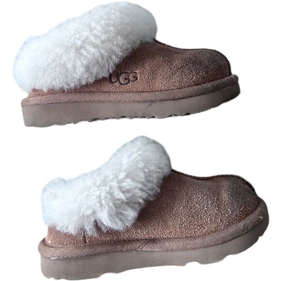 EUC UGG Ultra Comfort Sole Sheepskin Moccasins Slippers Chestnut Kid's Size 9 - Picture 1 of 8